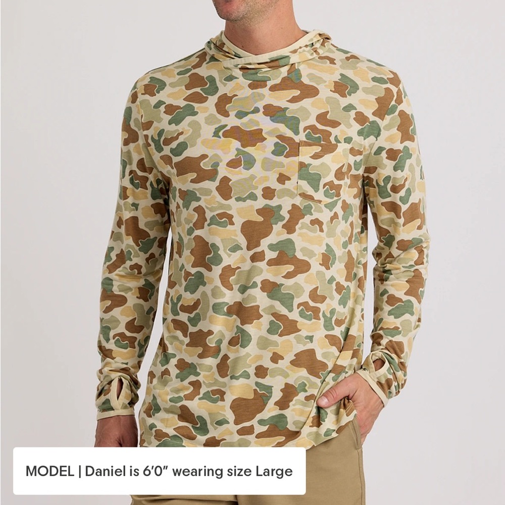 Free Fly Men’s camo sun hoodie